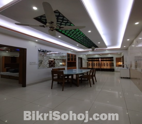 Modern 4-Bedroom Furnished Apartment in Bashundhara R/A